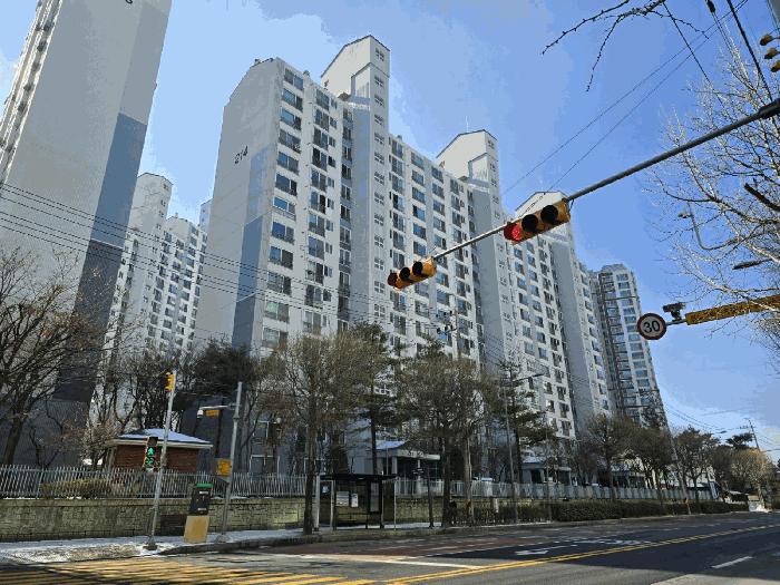 대전광역시 중구 태평동 551 버드내마을아파트2단지 214동 3층303호 아파트 경매 사진 1