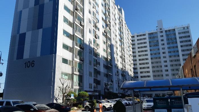 경상북도 포항시 남구 연일읍 연일로 130, 106동 4층 401호 (형산강변타운)구) 경상북도 포항시 남구 연일읍 생지리 399 아파트 경매 사진 1