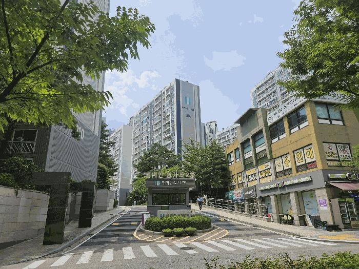 서울특별시 서대문구 남가좌동 379 래미안남가좌2차아파트 102동 10층1004호 아파트 경매 사진 1