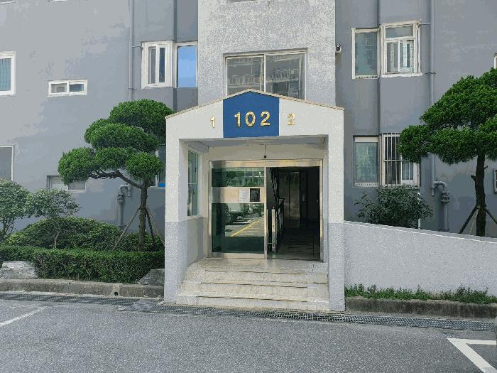 부산광역시 해운대구 반여동 585 반여동우신아파트 102동 1층101호 아파트 경매 사진 2