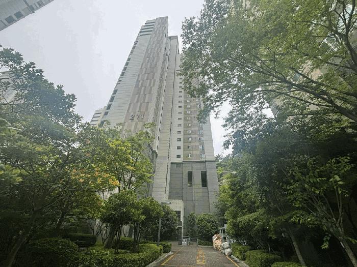 부산광역시 부산진구 연지동 406 연지자이2차아파트 211동 4층402호 아파트 경매 사진 2