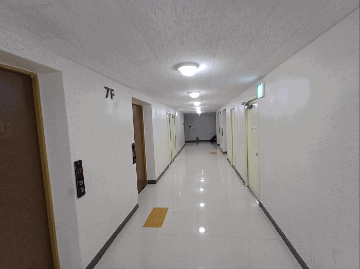 부산광역시 동구 초량동 1226 범양레우스 센트럴베이 102동 7층701호 아파트 경매 사진 4