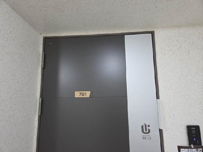 부산광역시 동구 초량동 1226 범양레우스 센트럴베이 102동 7층701호 아파트 경매 사진 9