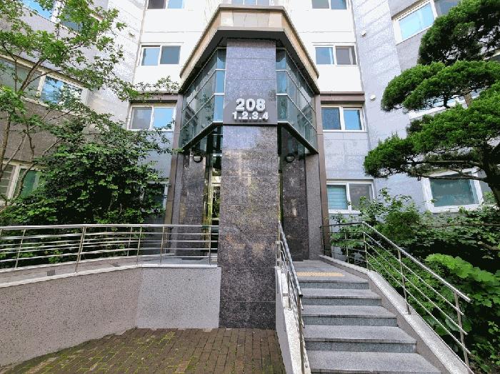 부산광역시 금정구 장전동 717 벽산블루밍장전디자인시티 208동 18층1803호 아파트 경매 사진 3