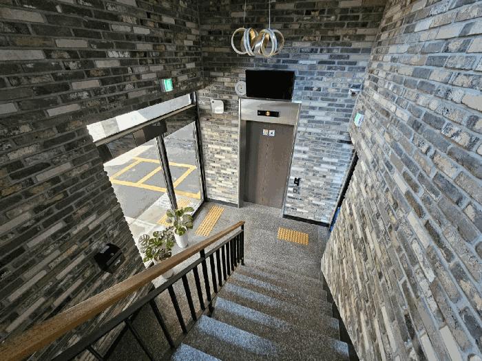 부산광역시 수영구 연수로241번길 26-5, 3층303호 (망미동,글로리수)구) 부산광역시 수영구 망미동 963-63 다세대(빌라) 경매 사진 1