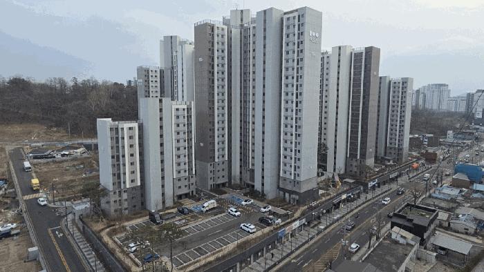 충청남도 천안시 동남구 청수동 435 청수행정타운금호어울림 106동 3층305호 아파트 경매 사진 1