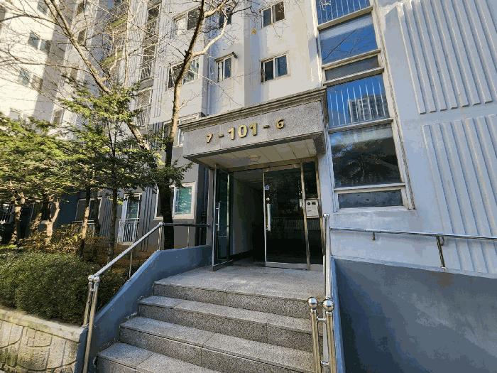 충청남도 당진시 송악읍 반촌리 985 에이치비한빛아파트 101동 2층206호 아파트 경매 사진 2