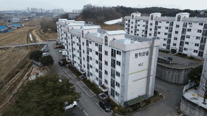 충청남도 당진시 신평면 거산리 430-1 봉학마을아파트 102동 2층206호 아파트 경매 사진 1