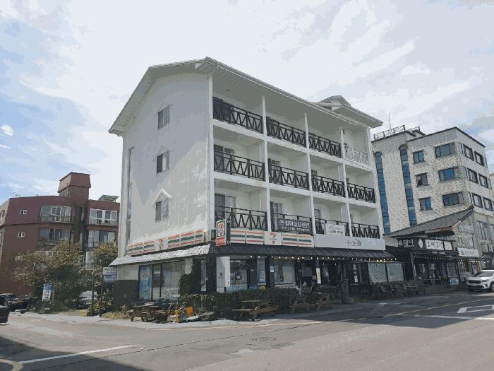 제주특별자치도 제주시 조천읍 함덕리 1252-38 숙박시설 경매 사진 1