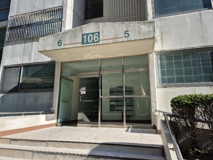 충북 청주시 흥덕구 신봉동 310, 106동 8층 805호 (신봉동,신봉동삼정백조아파트) 외 1필지 아파트 경매 사진 3