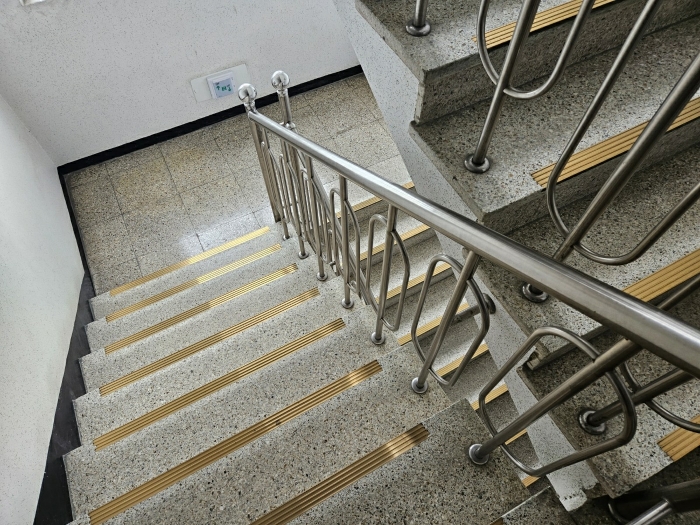 부산 금정구 구서동 165-1, 102동 13층1306호 (구서동,구서신동아아파트) 아파트 경매 사진 9