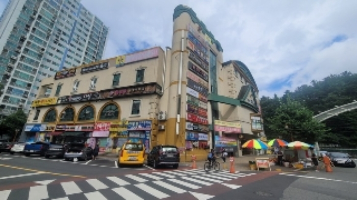 경남 창원시 마산회원구 내서읍 호계리 10, 상가1동 지하층106호 (코오롱타운) 근린상가 경매 사진 1