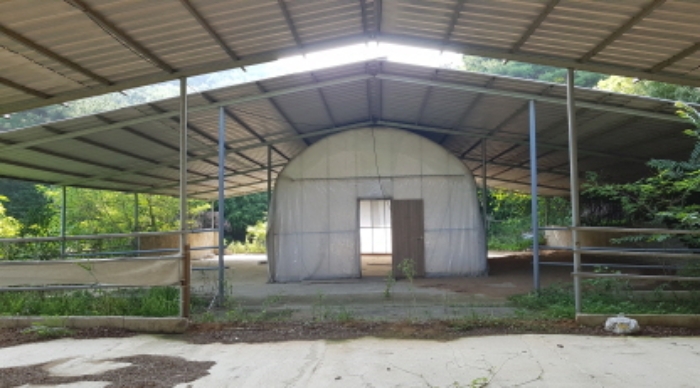 경기도 안성시 죽산면 용설리 1181 외 5필지 동물및식물관련시설 경매 사진 4