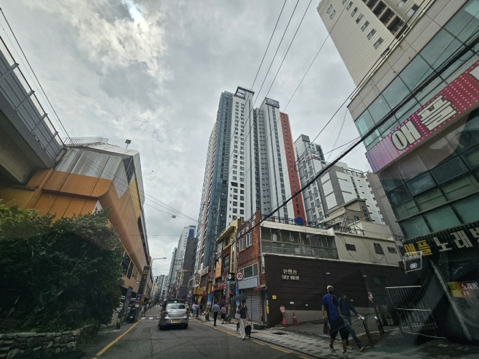 부산 금정구 구서동 1078, 102동 27층2704호 (구서동,구서역두산위브포세이돈) 아파트 경매 사진 4