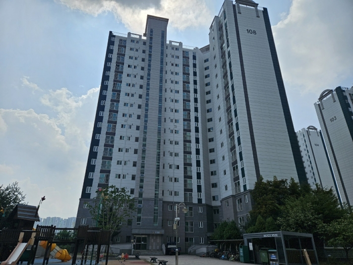 경기 화성시 봉담읍 동화리 647, 108동 3층301호 (화성봉담신동아파밀리에) 아파트 경매 사진 4