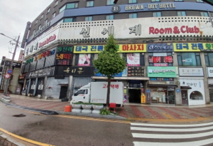 충청남도 서산시 읍내동 101-1 케이제이씨서산프라자 3층301호 외 6필지 근린상가 경매 사진 2