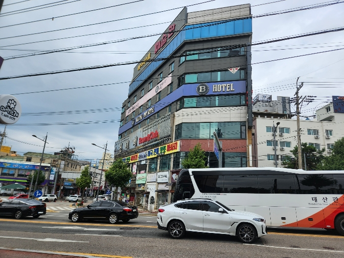 충청남도 서산시 읍내동 101-1 케이제이씨서산프라자 3층301호 외 6필지 근린상가 경매 사진 7