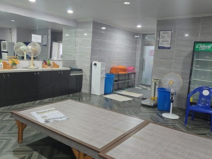 경남 진주시 금산면 장사리 1000, 136동 3층301호 (금산흥한골든빌) 외 7필지 근린상가 경매 사진 8