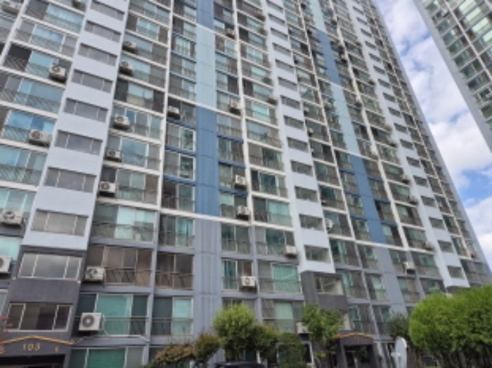 울산 남구 야음동 594-37, 103동 4층408호 (야음동,신정현대홈타운) 외 3필지 아파트 경매 사진 1