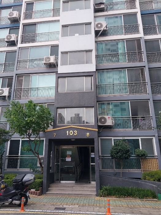 울산 남구 야음동 594-37, 103동 4층408호 (야음동,신정현대홈타운) 외 3필지 아파트 경매 사진 4