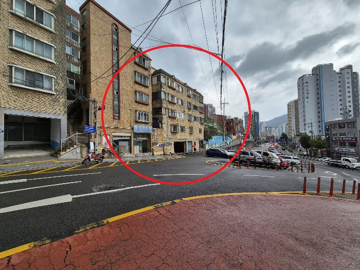 부산 서구 동대신동1가 305-36, 4층402호 (동대신동1가,동대빌라) 외 1필지 다세대주택 경매 사진 3