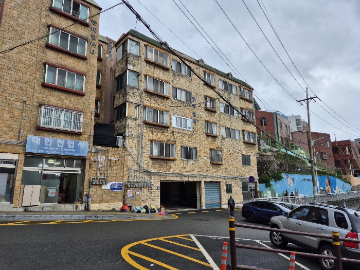 부산 서구 동대신동1가 305-36, 4층402호 (동대신동1가,동대빌라) 외 1필지 다세대주택 경매 사진 6
