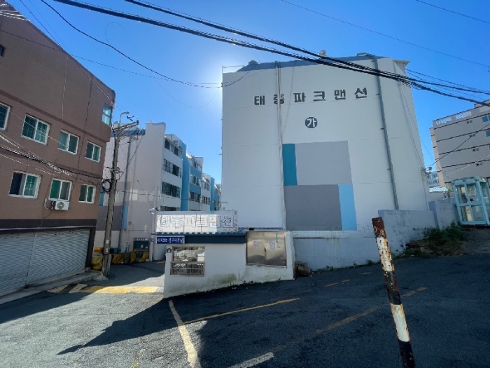 부산 영도구 동삼동 227-233, 가동 3층302호 (동삼동,태종파크맨션) 외 1필지 아파트 경매 사진 3