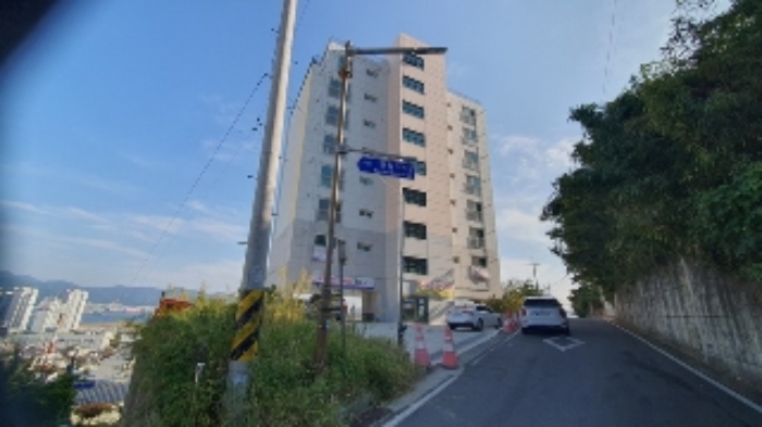 경상남도 창원시 마산합포구 신월동 31-2 2층201호 외 1필지 다세대주택 경매 사진 1