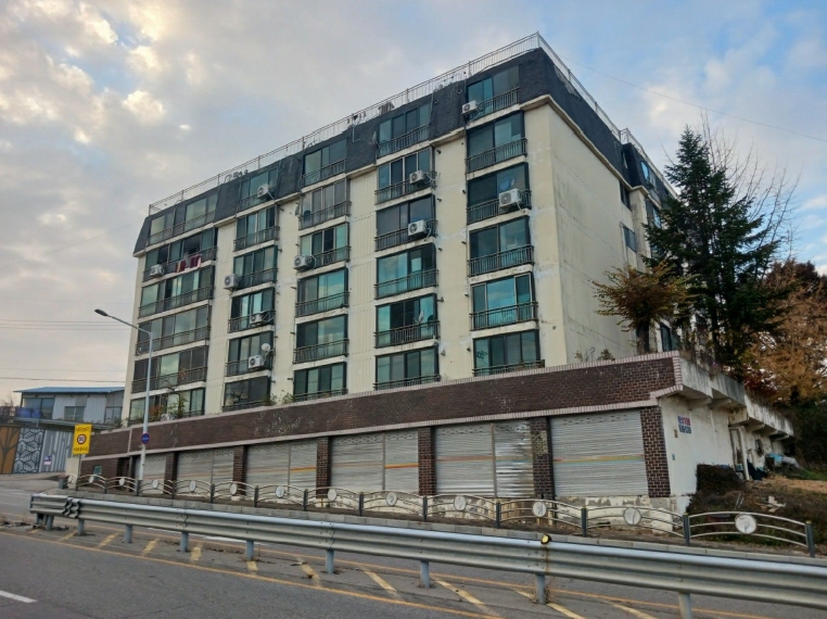 경기도 연천군 전곡읍 전곡리 381-7 1층101호 외 4필지 아파트 경매 사진 2