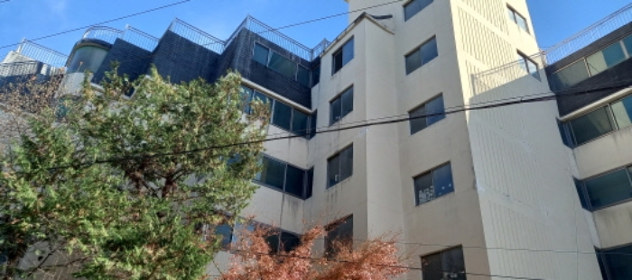 경기도 연천군 전곡읍 전곡리 381-7 1층101호 외 4필지 아파트 경매 사진 9