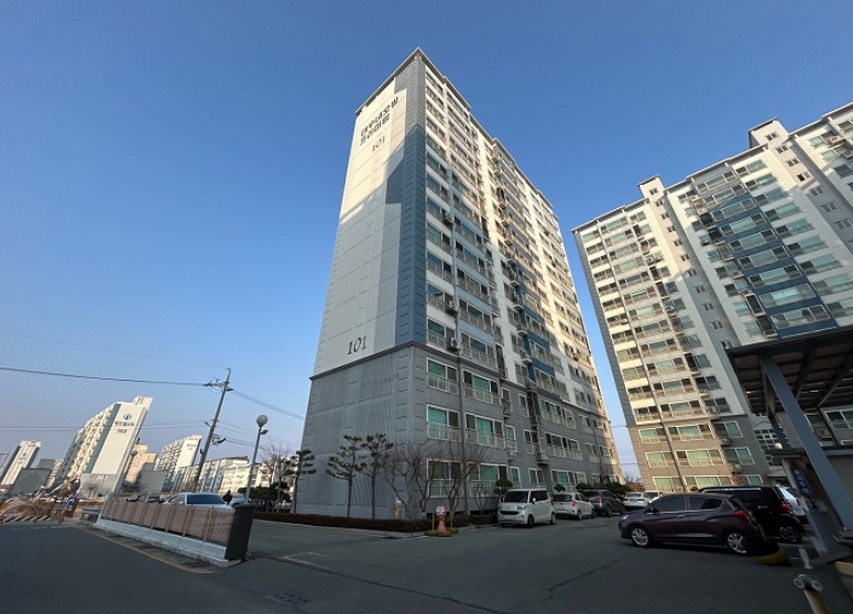 경북 포항시 남구 연일읍 오천리 170, 101동 3층302호 (대우네오빌프리미엄) 외 1필지 아파트 경매 사진 1