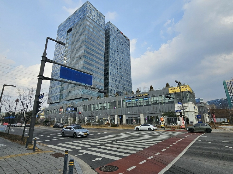 경기 화성시 동탄구 영천동 835-1, 1층129호 (영천동,더퍼스트타워투) 외 1개호 근린상가 경매 사진 1