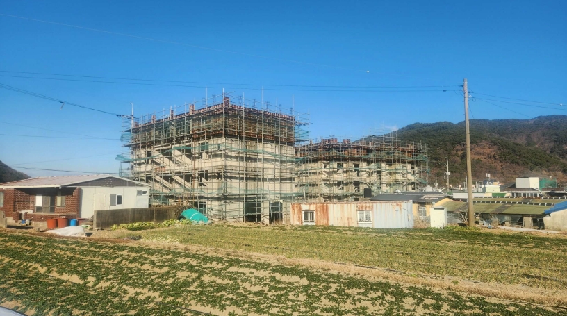 경상남도 남해군 남면 죽전리 387-1 외 3필지 다가구주택 경매 사진 2