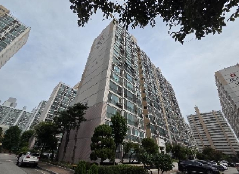 인천 부평구 산곡동 124-1, 504동 6층601호 (산곡동,현대아파트) 외 3필지 아파트 경매 사진 1