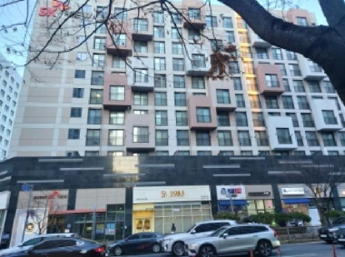 경기 수원시 영통구 이의동 1348, 에이동 1층125호 (이의동,광교중앙역에스케이뷰) 외 2개호 외 3필지 근린상가 경매 사진 1