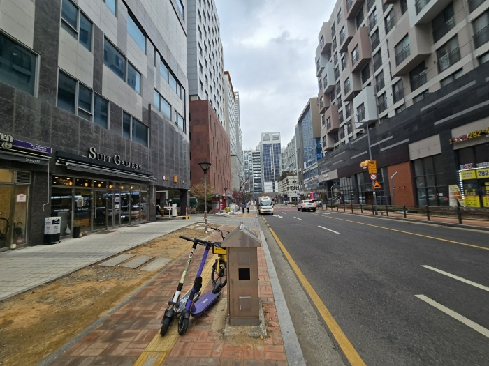 경기 수원시 영통구 이의동 1348, 에이동 1층125호 (이의동,광교중앙역에스케이뷰) 외 2개호 외 3필지 근린상가 경매 사진 14