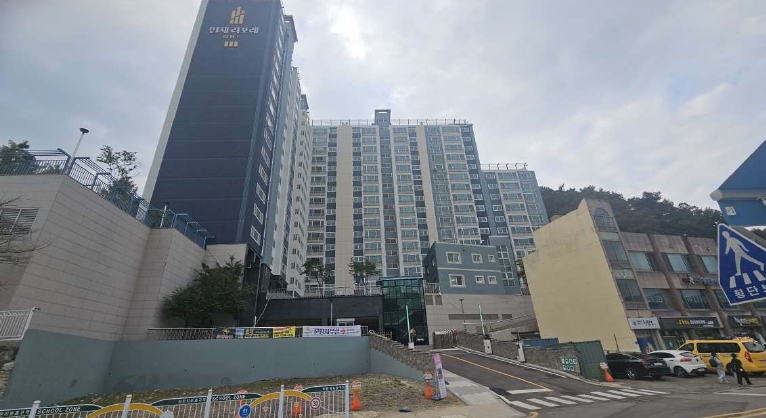 강원특별자치도 인제군 북면 원통리 732-14 세륭스카이빌아파트 101동 9층 904호 외 3필지 아파트 경매 사진 1
