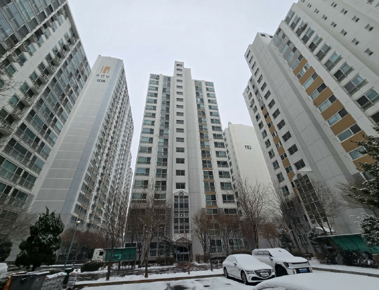 경기 고양시 일산서구 일산동 1655, 111동 1층101호 (일산동,일신건영아파트) 외 1필지 아파트 경매 사진 1