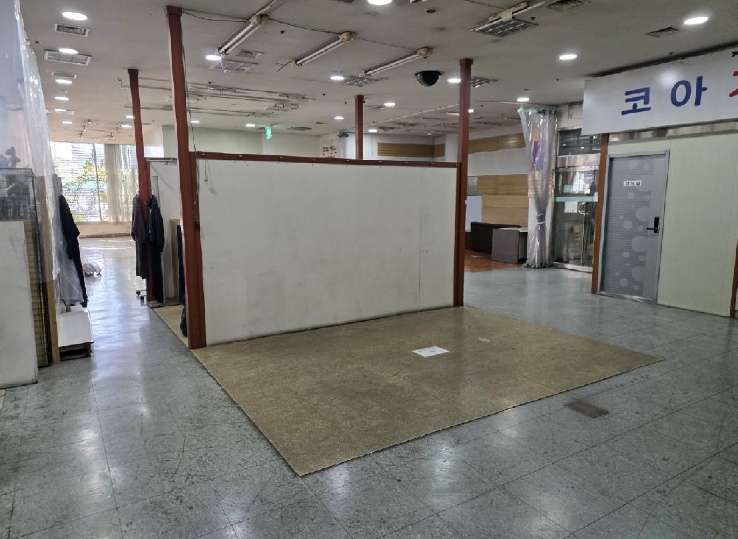 전북특별자치도 군산시 문화동 536-2, 1층125호 (나운동,군산현대코아) 외 5필지 근린상가 경매 사진 3