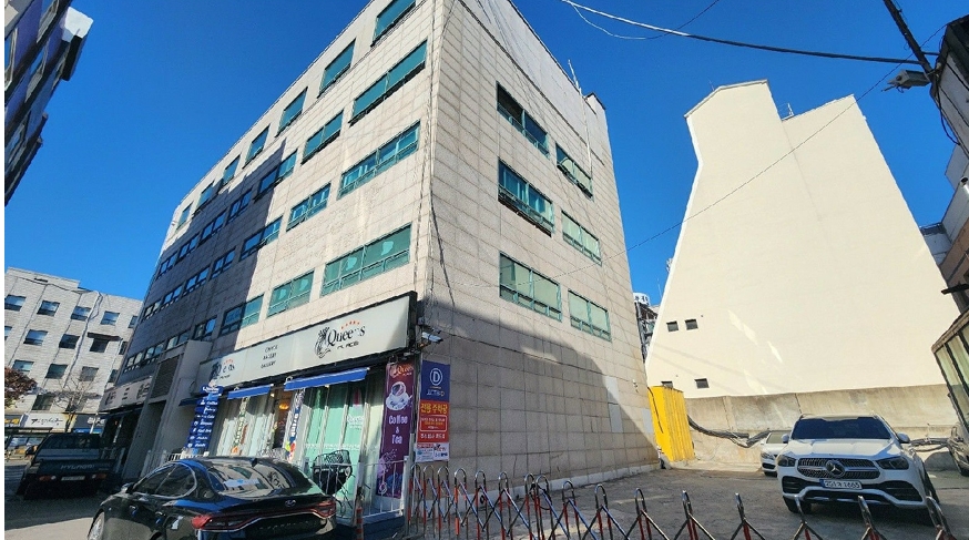 서울특별시 서초구 반포동 705 1층101호 외 14개호 외 1필지 근린상가 경매 사진 2