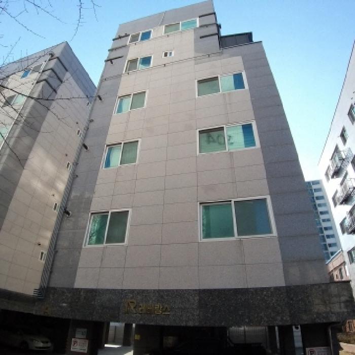 서울특별시 양천구 신월동 513-7 레베랑스 제에이동 제4층 제402호 외 2필지 다세대주택 경매 사진 1