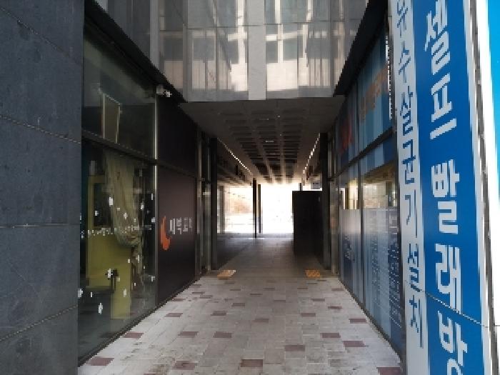 서울특별시 강서구 마곡동 784-9 마곡오드카운티2차 제1층 제128호 근린상가 경매 사진 2