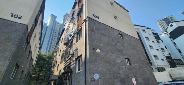 경기도 파주시 야당동 466-83 이편한아침2단지 2동 2층202호 외 1필지 다세대주택 경매 사진 2
