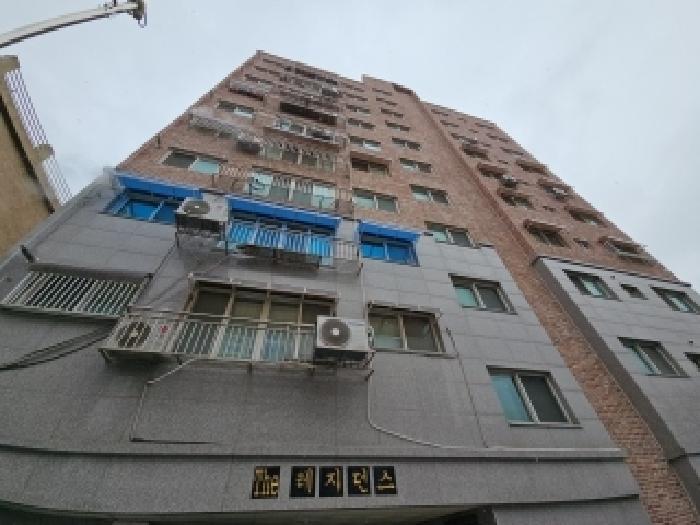 인천광역시 부평구 부평동 750-101 더레지던스 4층401호 외 2필지 오피스텔(주거) 경매 사진 1