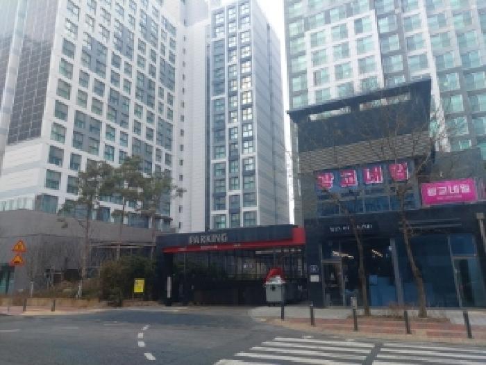 경기 수원시 영통구 이의동 1351-6, 13층베타1305호 (이의동,광교유니코어) 외 1필지 오피스텔(주거) 경매 사진 1