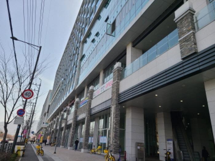 경기도 하남시 덕풍동 831-1 현대지식산업센터한강미사2차-25블럭-근린생활시설 1층씨씨01-010호 외 1필지 근린상가 경매 사진 1