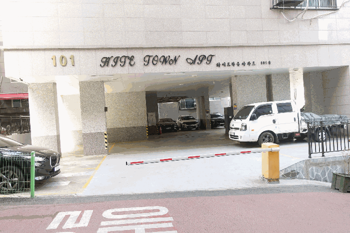 경기도 안양시 만안구 안양동 393-3 하이트타운아파트 2층203호 외 1필지 오피스텔(주거) 경매 사진 10