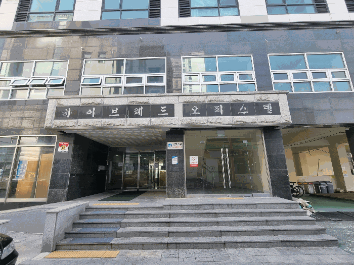 충청북도 청주시 청원구 우암동 110-33 하이브레드 오피스텔 10층 1006호 외 1필지 오피스텔(주거) 경매 사진 6