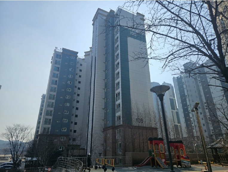 충청북도 충주시 대소원면 본리 642 충주지웰 106동 2층201호 아파트 경매 사진 2