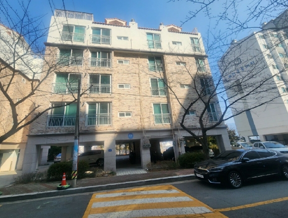 경상남도 창원시 진해구 속천동 4-2 유진파크뷰 비이동 2층201호 외 1필지 다세대주택 경매 사진 1
